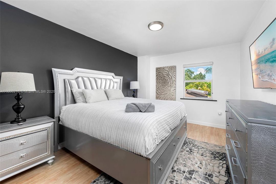 В аренду: $18,000 (6 спален, 4 ванн, 3944 Квадратных фут)