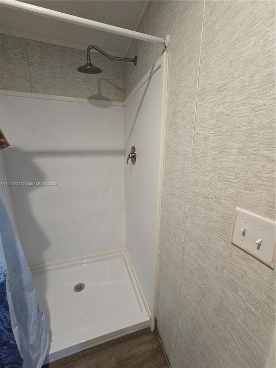 For Sale: $260,000 (3 beds, 2 baths, 1056 Square Feet)