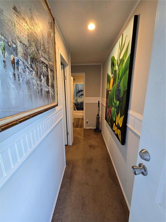 For Sale: $260,000 (3 beds, 2 baths, 1056 Square Feet)