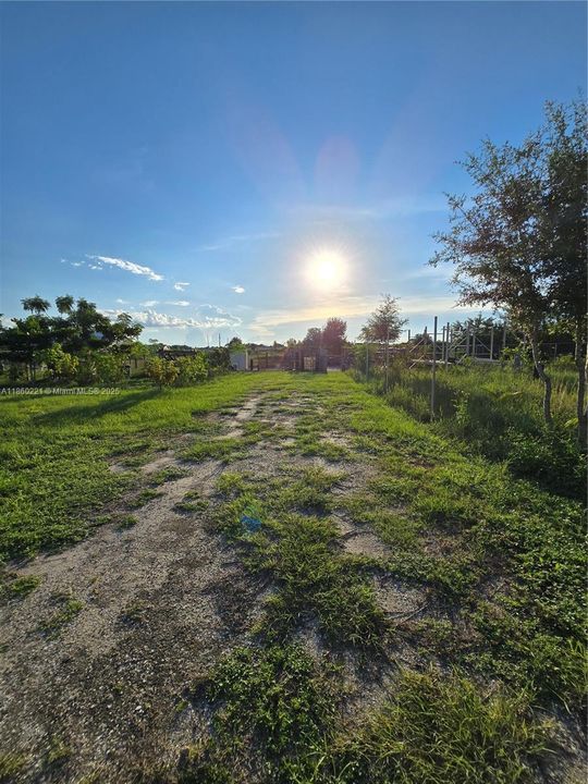 For Sale: $260,000 (3 beds, 2 baths, 1056 Square Feet)