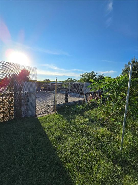 For Sale: $260,000 (3 beds, 2 baths, 1056 Square Feet)