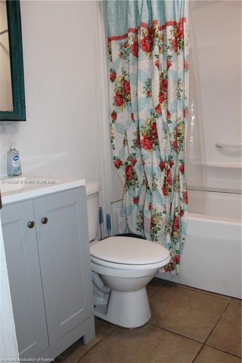 Под контрактом: $164,900 (2 спален, 1 ванн, 896 Квадратных фут)