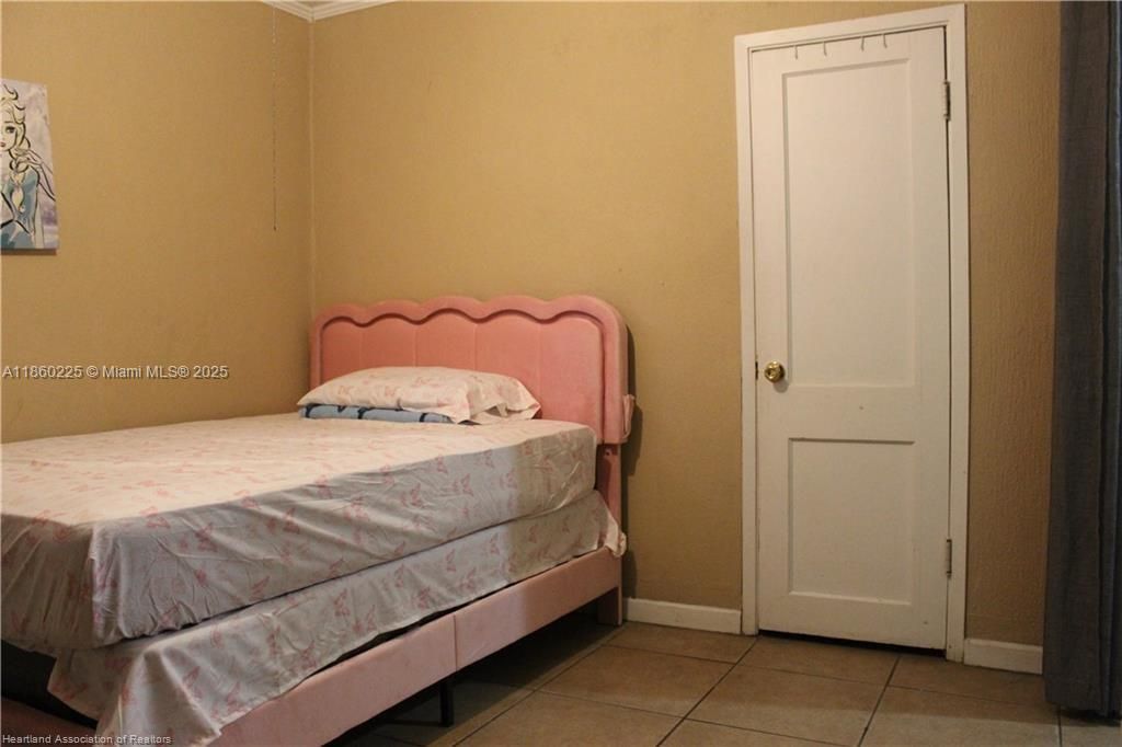 Под контрактом: $164,900 (2 спален, 1 ванн, 896 Квадратных фут)