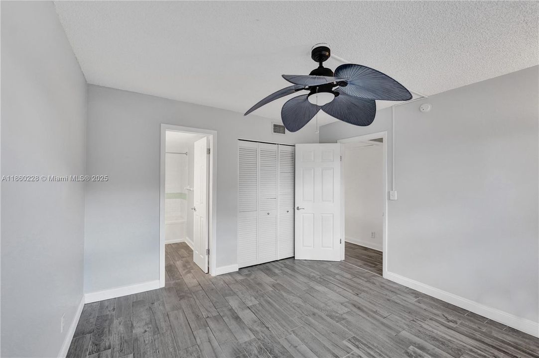 最近售出: $229,000 (1 贝兹, 1 浴室, 722 平方英尺)