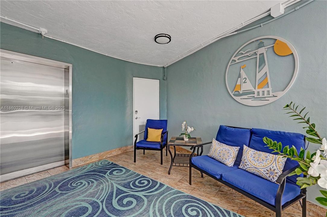 最近售出: $229,000 (1 贝兹, 1 浴室, 722 平方英尺)