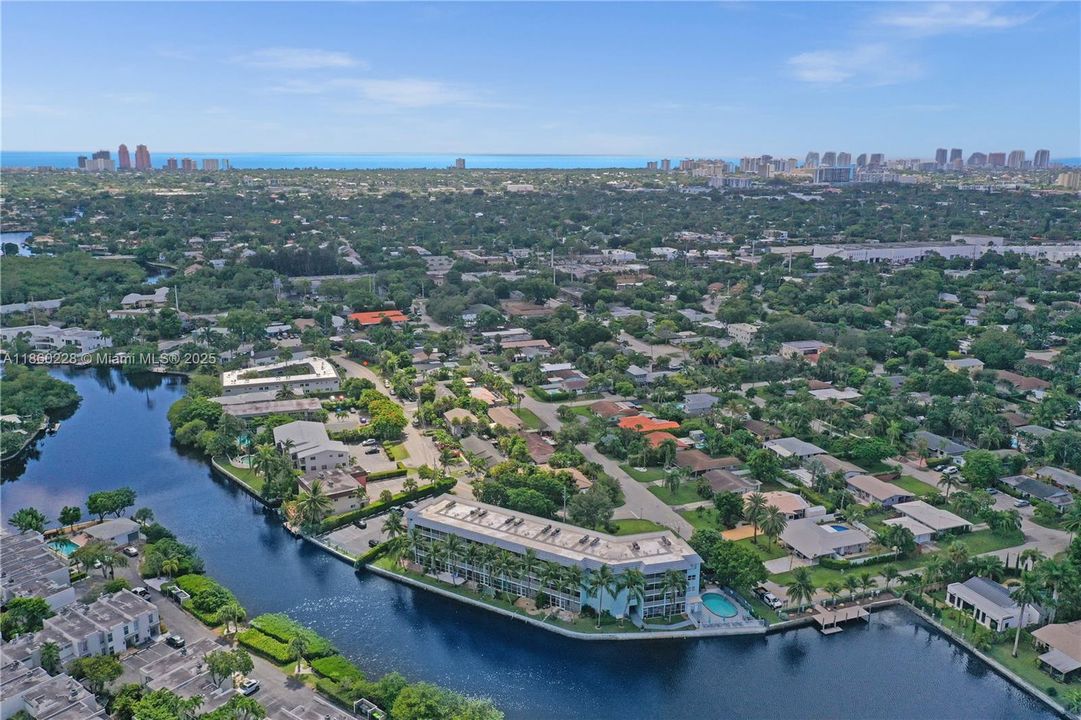 最近售出: $229,000 (1 贝兹, 1 浴室, 722 平方英尺)