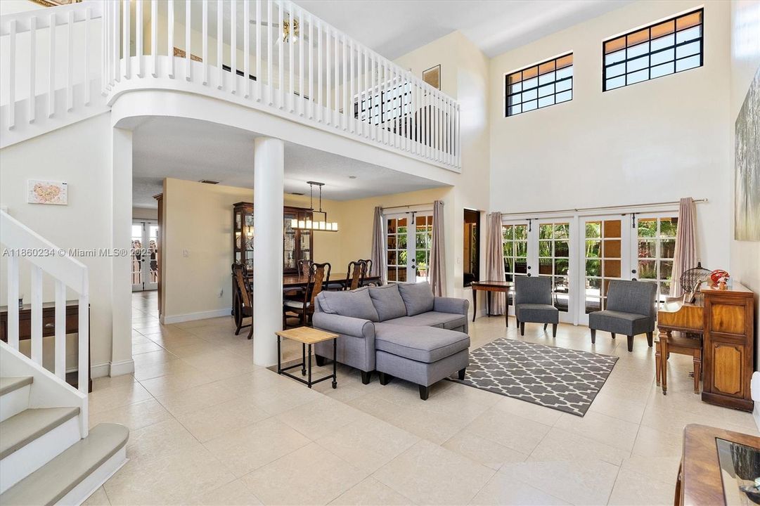 Recently Sold: $799,900 (4 beds, 2 baths, 2529 Square Feet)