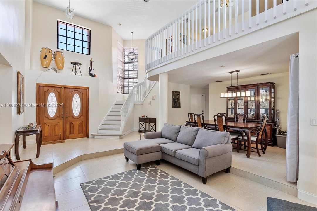 Recently Sold: $799,900 (4 beds, 2 baths, 2529 Square Feet)