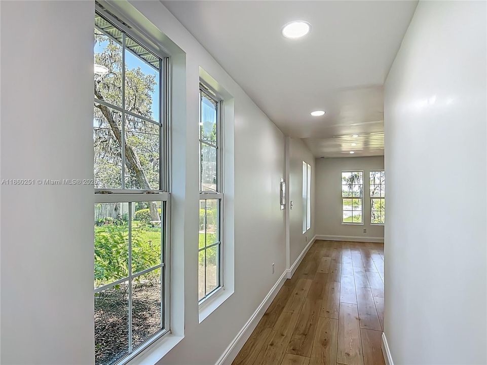 For Sale: $465,000 (5 beds, 2 baths, 2000 Square Feet)