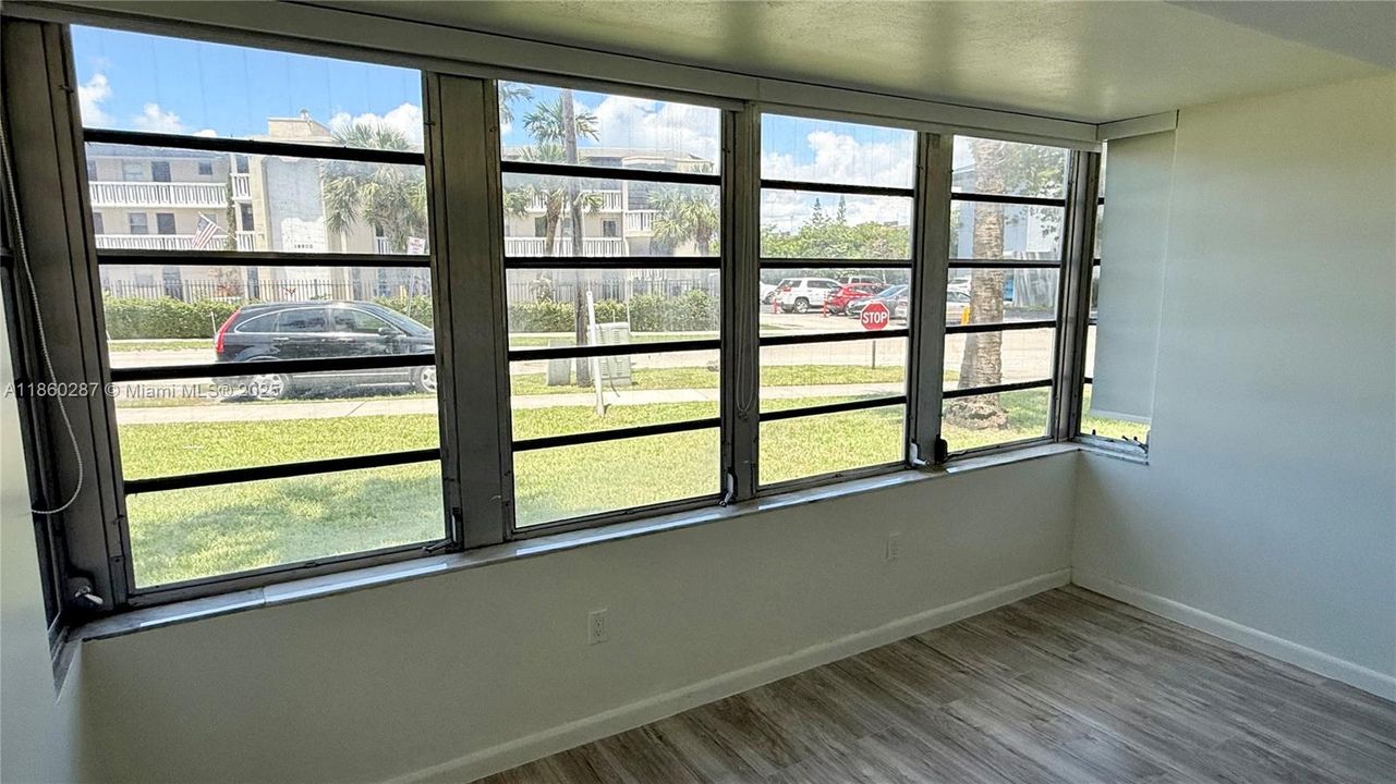 待售: $222,500 (2 贝兹, 2 浴室, 1116 平方英尺)