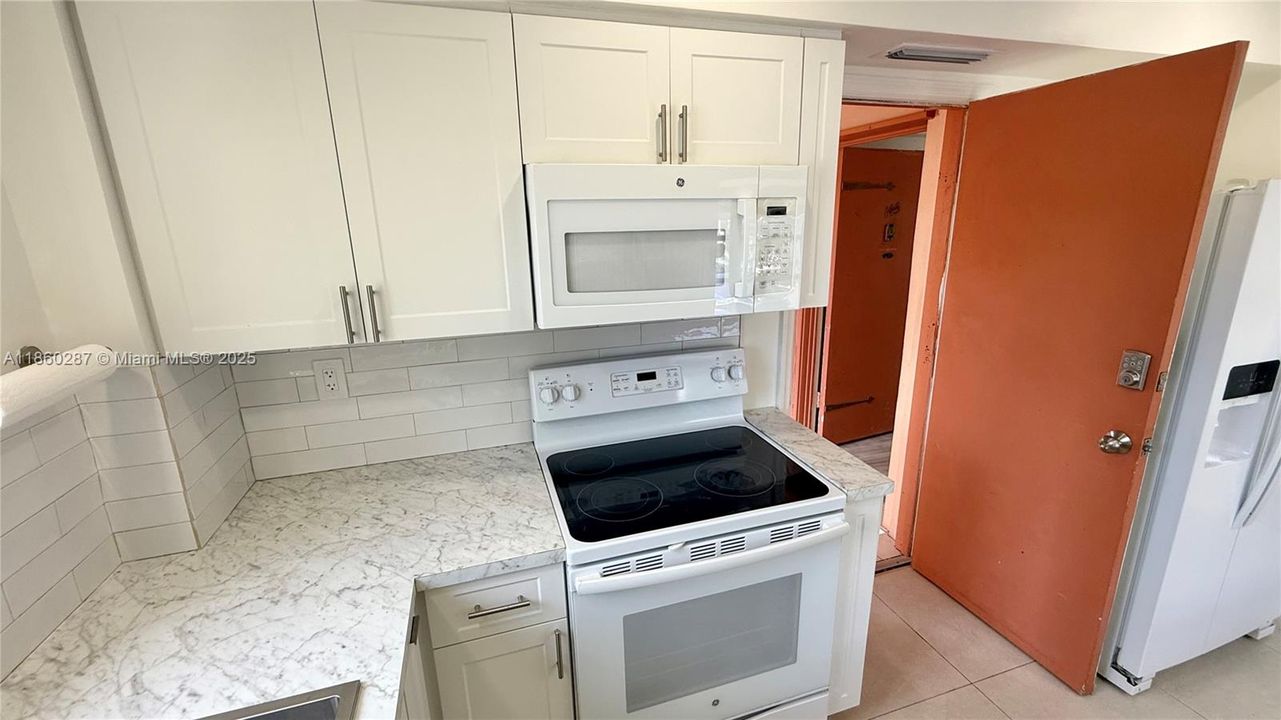 待售: $222,500 (2 贝兹, 2 浴室, 1116 平方英尺)