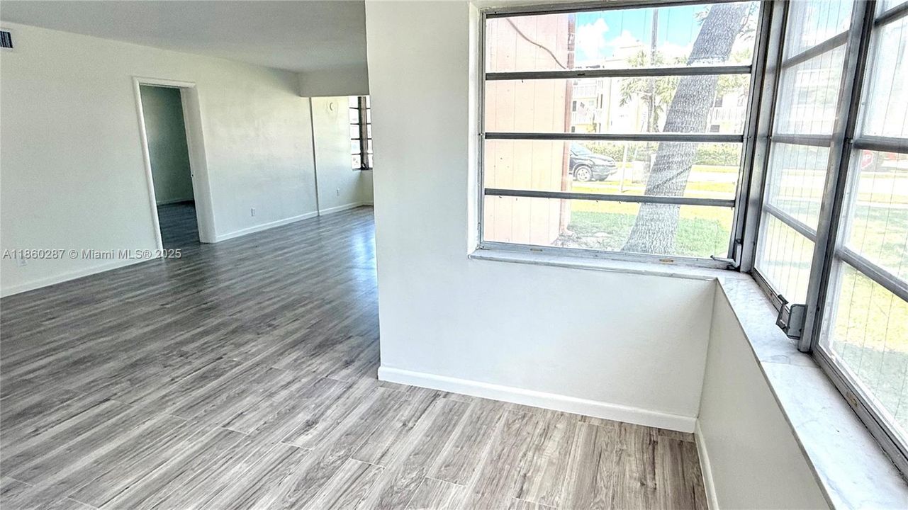 待售: $222,500 (2 贝兹, 2 浴室, 1116 平方英尺)