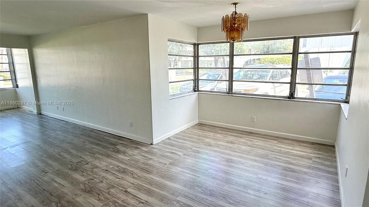 待售: $222,500 (2 贝兹, 2 浴室, 1116 平方英尺)