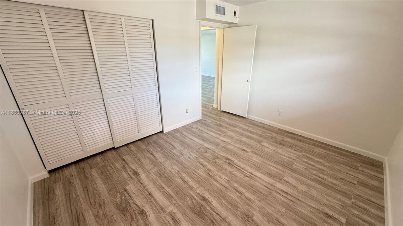 待售: $222,500 (2 贝兹, 2 浴室, 1116 平方英尺)