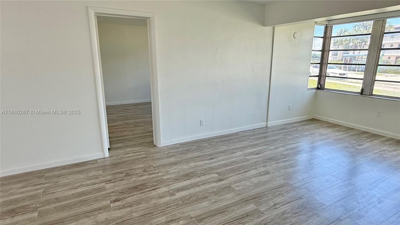 待售: $222,500 (2 贝兹, 2 浴室, 1116 平方英尺)