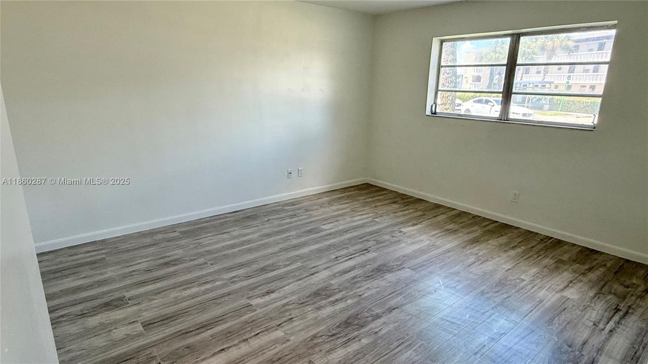 待售: $222,500 (2 贝兹, 2 浴室, 1116 平方英尺)