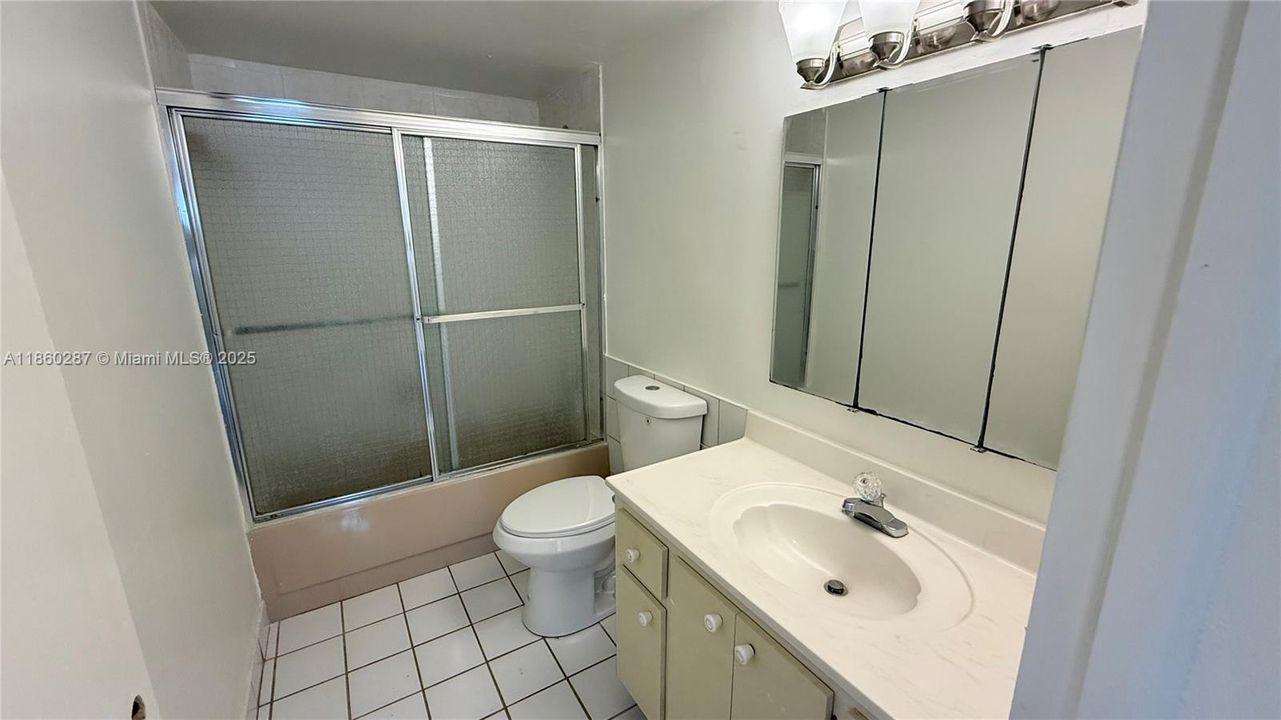 待售: $222,500 (2 贝兹, 2 浴室, 1116 平方英尺)