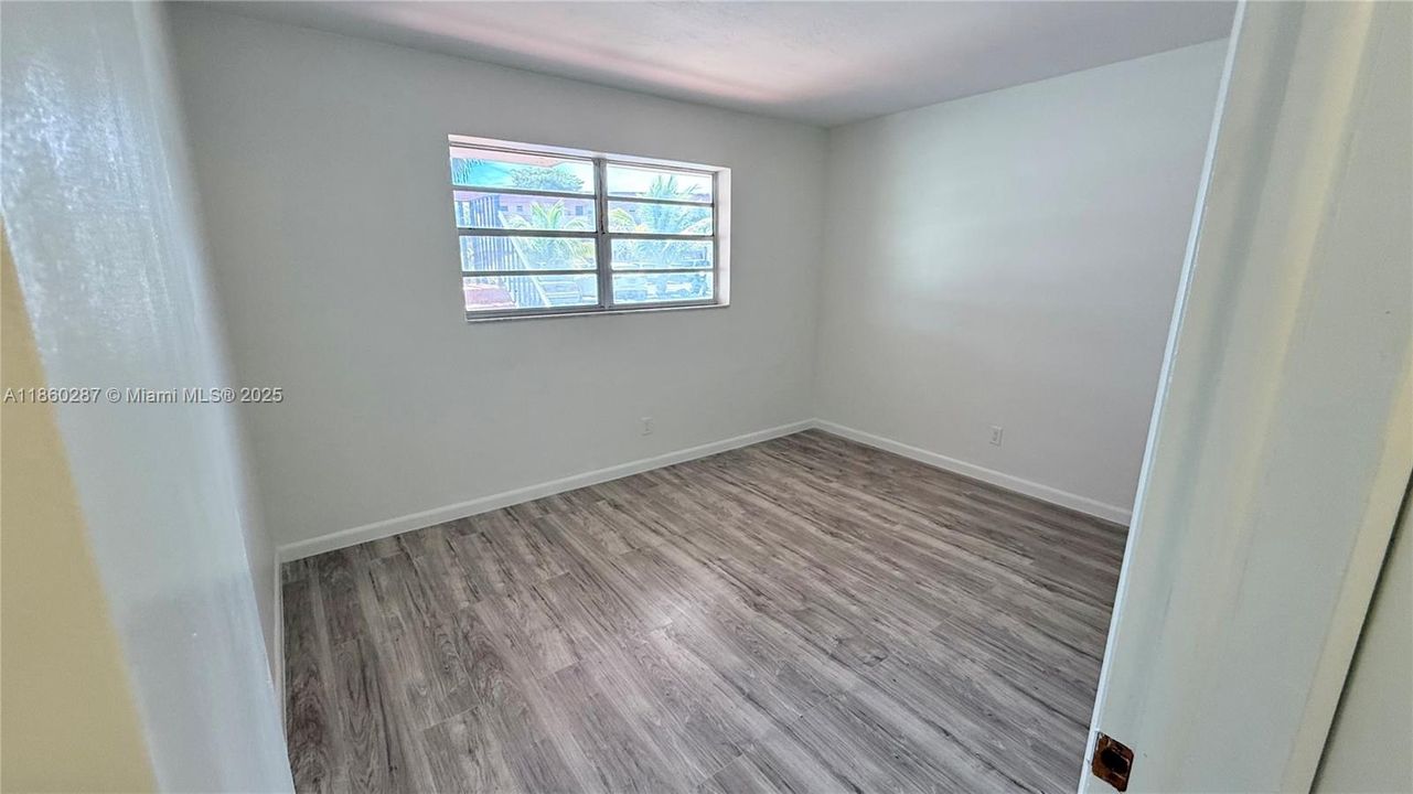 待售: $222,500 (2 贝兹, 2 浴室, 1116 平方英尺)