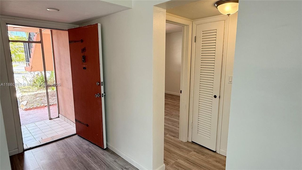 待售: $222,500 (2 贝兹, 2 浴室, 1116 平方英尺)