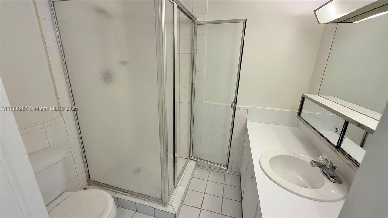 待售: $222,500 (2 贝兹, 2 浴室, 1116 平方英尺)