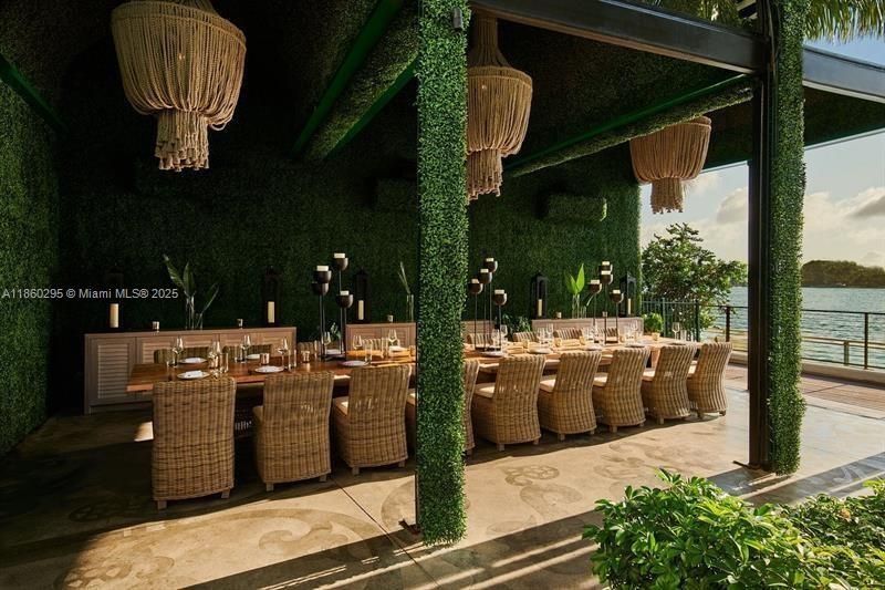 待售: $550,000 (1 贝兹, 1 浴室, 809 平方英尺)