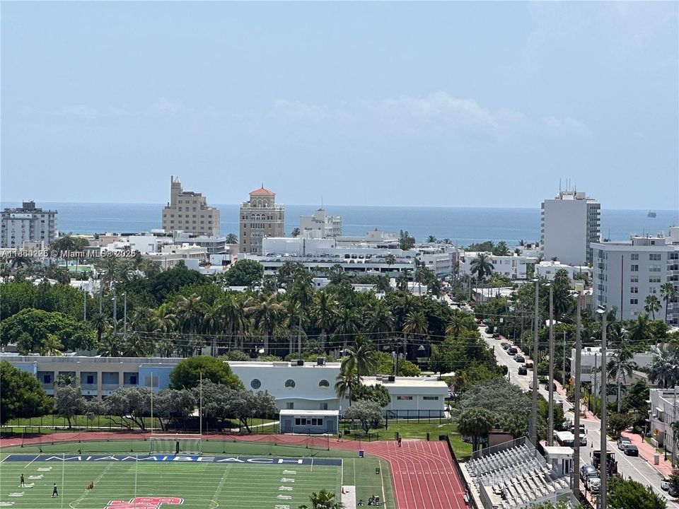 待售: $550,000 (1 贝兹, 1 浴室, 809 平方英尺)