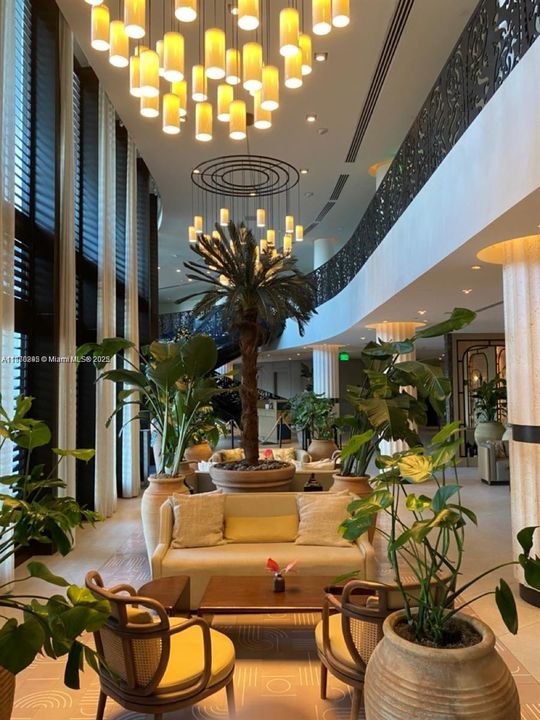 待售: $550,000 (1 贝兹, 1 浴室, 809 平方英尺)