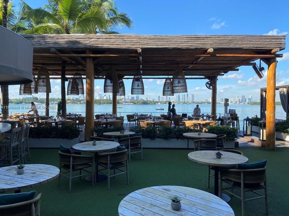 待售: $550,000 (1 贝兹, 1 浴室, 809 平方英尺)