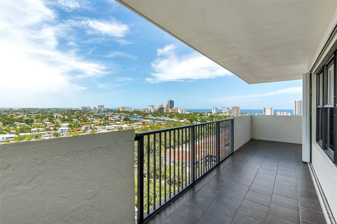 最近售出: $549,900 (2 贝兹, 2 浴室, 1480 平方英尺)