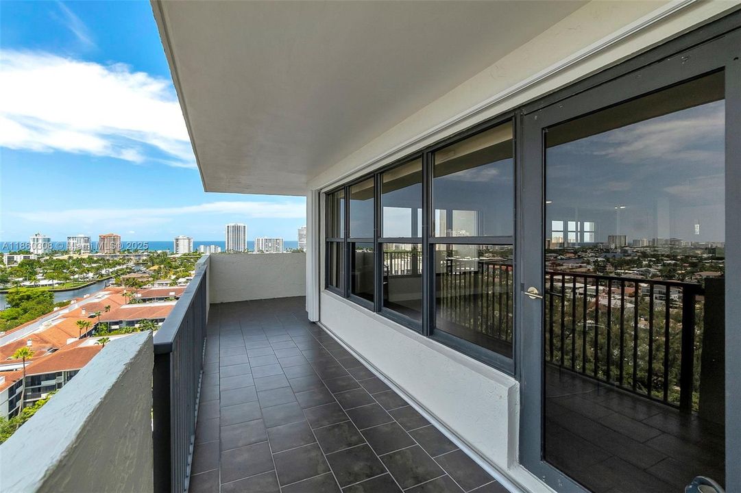 最近售出: $549,900 (2 贝兹, 2 浴室, 1480 平方英尺)