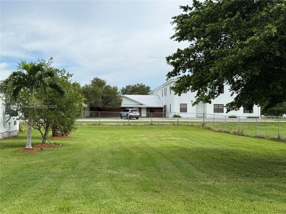 Active With Contract: $154,999 (4 beds, 2 baths, 1829 Square Feet)