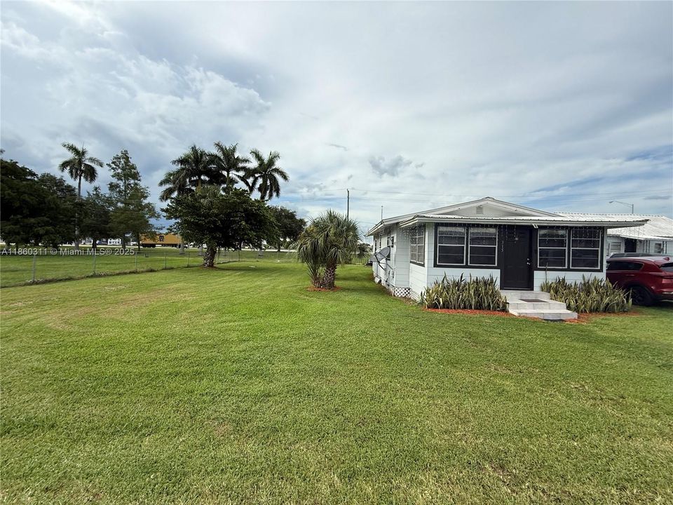 Active With Contract: $154,999 (4 beds, 2 baths, 1829 Square Feet)