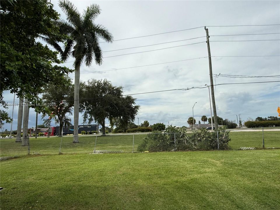 Active With Contract: $154,999 (4 beds, 2 baths, 1829 Square Feet)