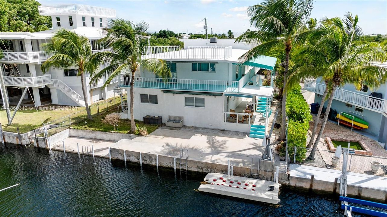 For Sale: $1,795,000 (4 beds, 4 baths, 3120 Square Feet)