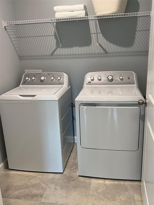 出租: $2,650 (3 贝兹, 2 浴室, 1302 平方英尺)