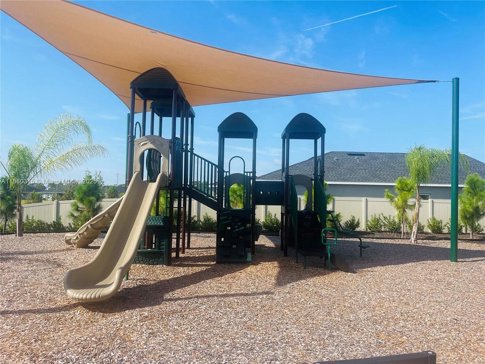 出租: $2,650 (3 贝兹, 2 浴室, 1302 平方英尺)