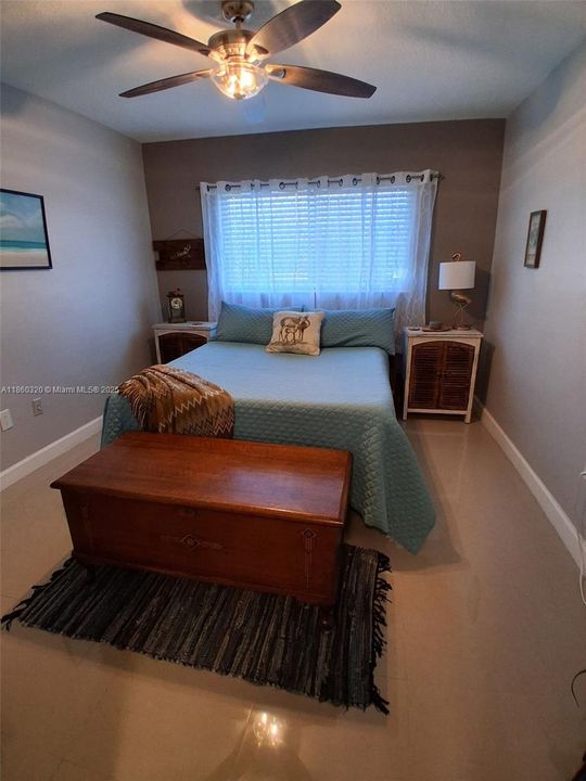 Под контрактом: $144,900 (1 спален, 1 ванн, 460 Квадратных фут)