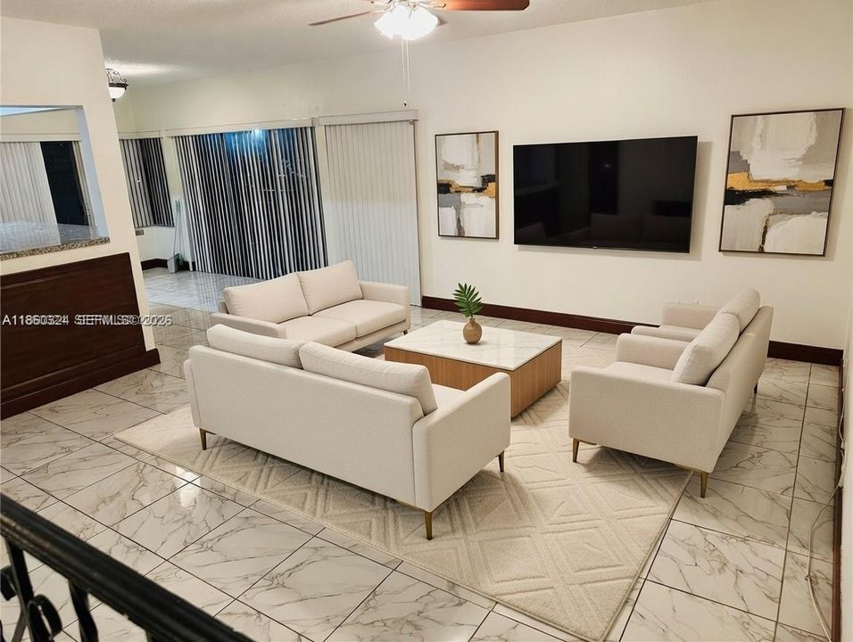 For Sale: $232,000 (2 beds, 2 baths, 1100 Square Feet)