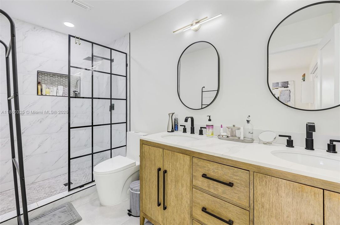 For Rent: $4,100 (3 beds, 2 baths, 1683 Square Feet)