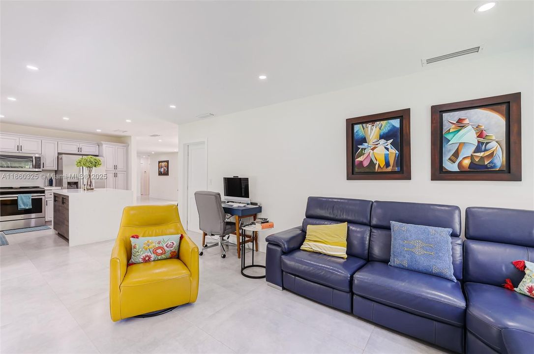 For Rent: $4,100 (3 beds, 2 baths, 1683 Square Feet)