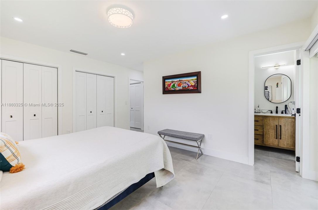 For Rent: $4,100 (3 beds, 2 baths, 1683 Square Feet)