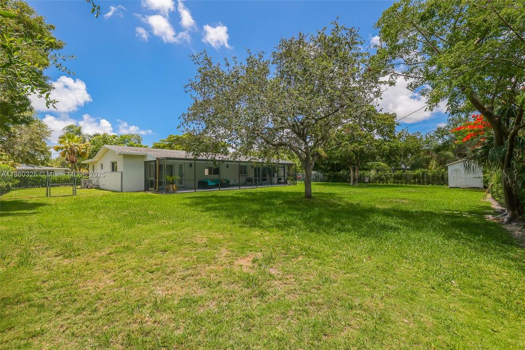 For Rent: $4,100 (3 beds, 2 baths, 1683 Square Feet)