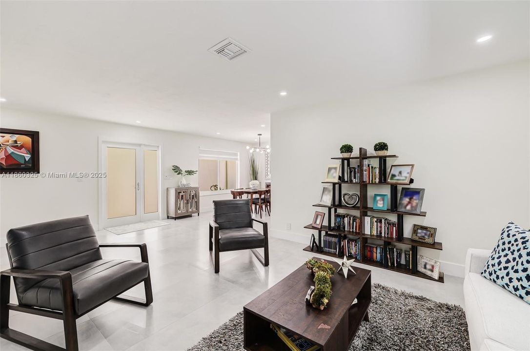 For Rent: $4,100 (3 beds, 2 baths, 1683 Square Feet)