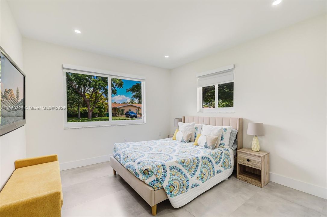 For Rent: $4,100 (3 beds, 2 baths, 1683 Square Feet)