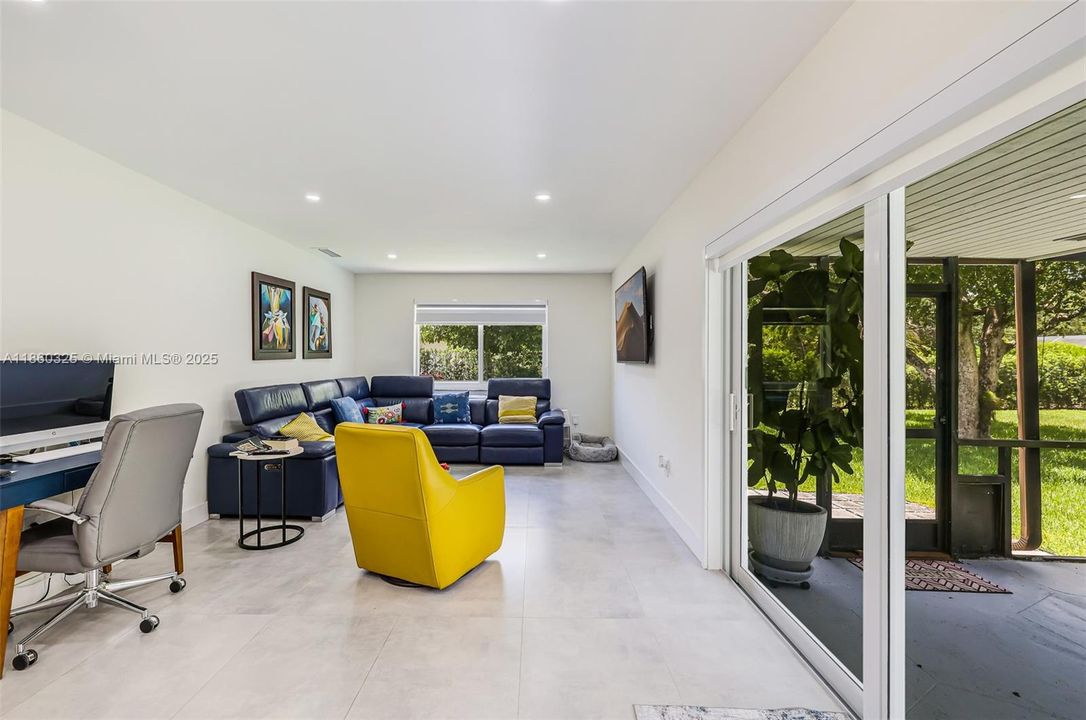 For Rent: $4,100 (3 beds, 2 baths, 1683 Square Feet)