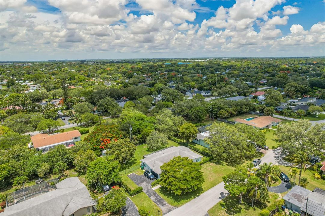 For Rent: $4,100 (3 beds, 2 baths, 1683 Square Feet)