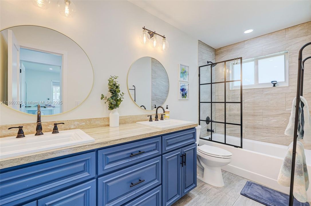 For Rent: $4,100 (3 beds, 2 baths, 1683 Square Feet)