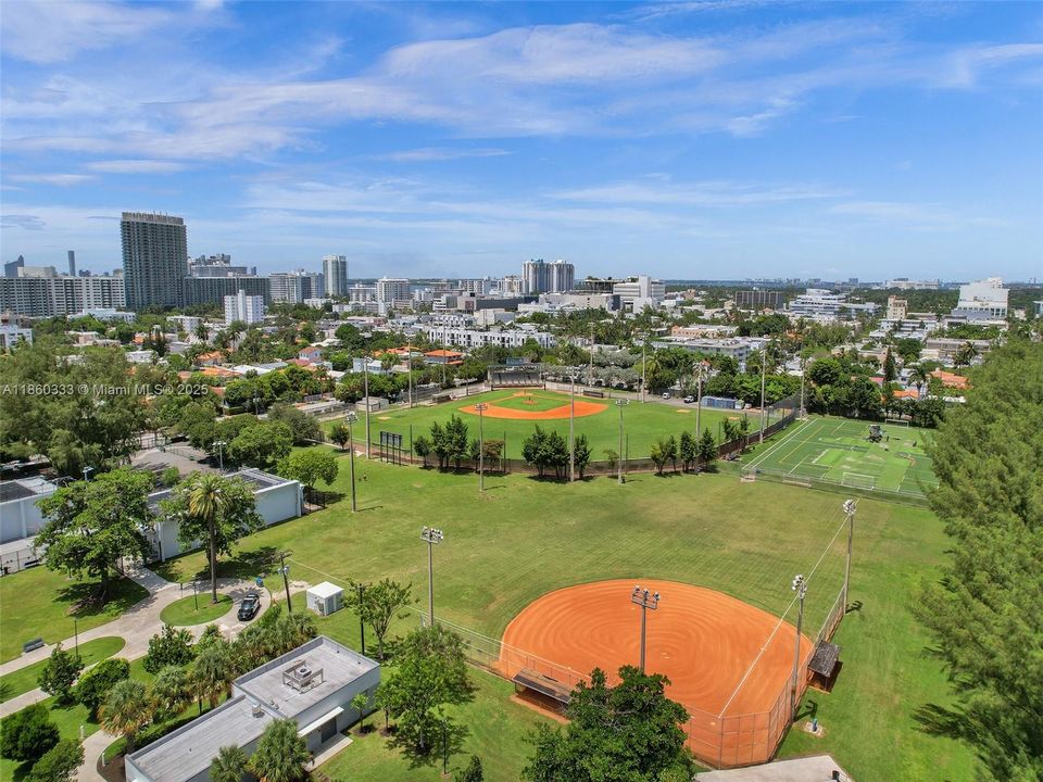 待售: $224,000 (0 贝兹, 1 浴室, 407 平方英尺)