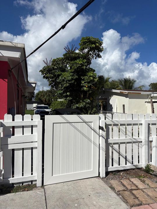 Fence 1