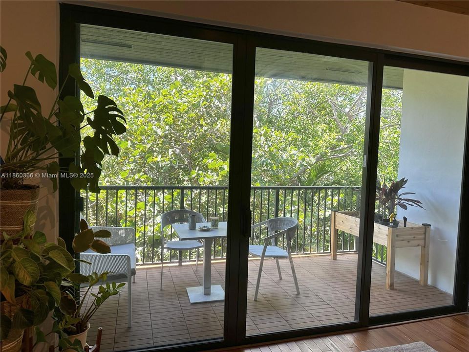 待售: $819,000 (2 贝兹, 2 浴室, 1450 平方英尺)